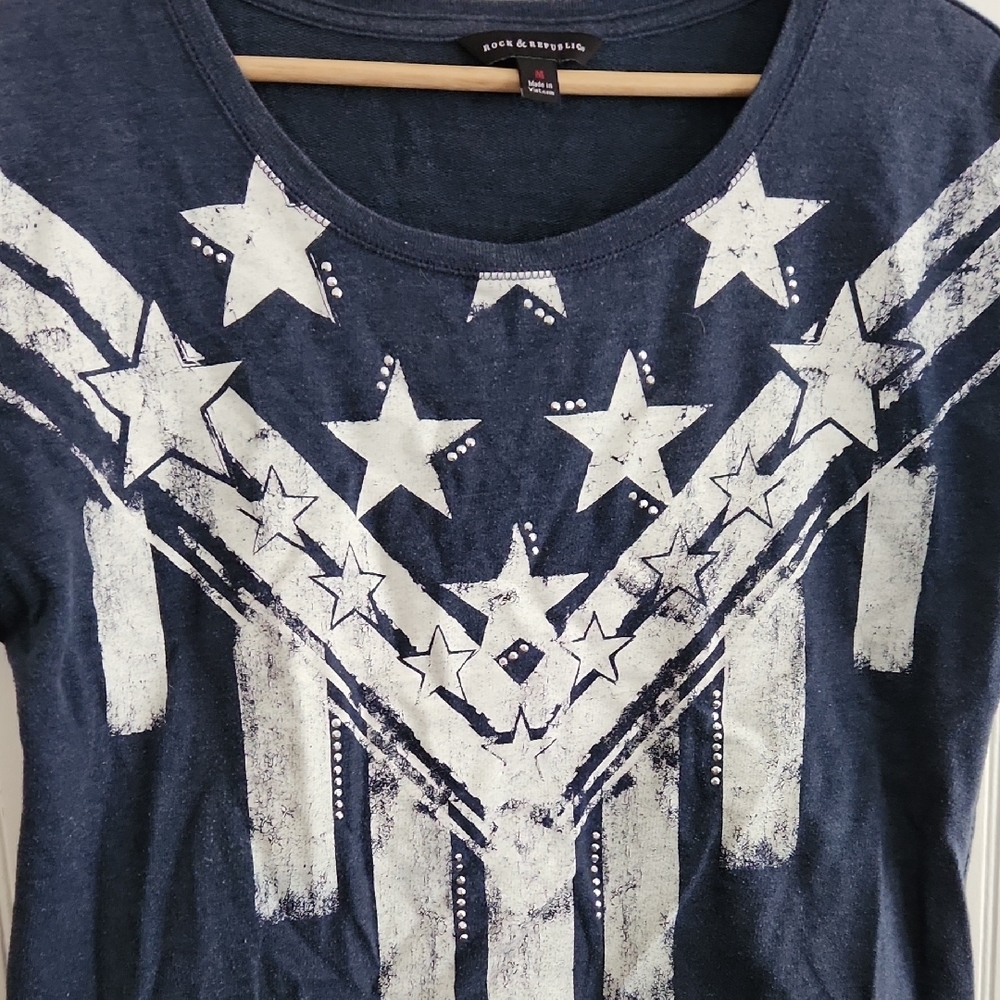 American Rag Dark Blue Star Pattern Tee - Picture 4 of 6